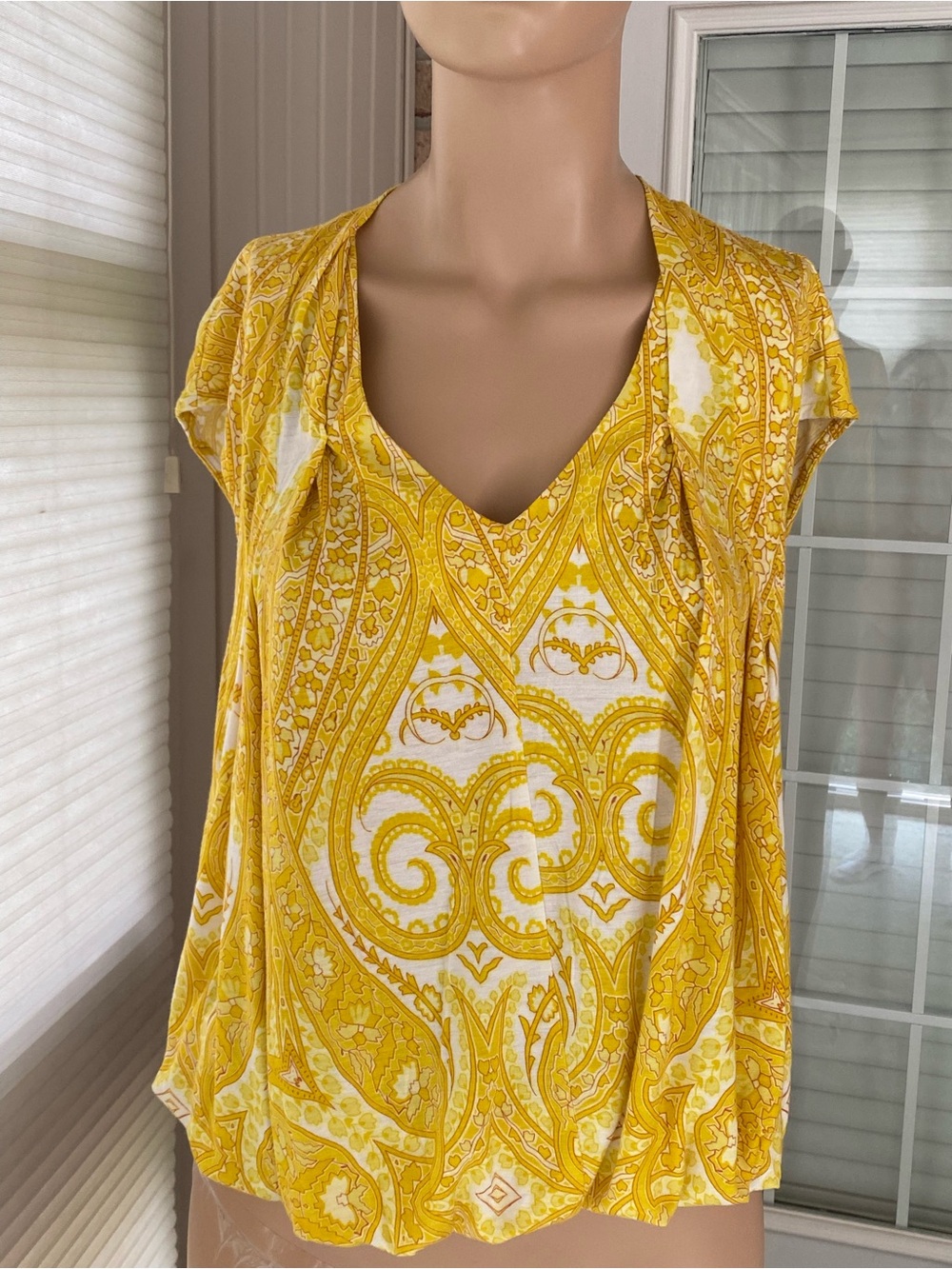 Vintage Y2K, Jennifer Lopez Yellow Paisley V-Neck Short Sleeve Top